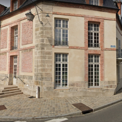 A la Cour des Adieux