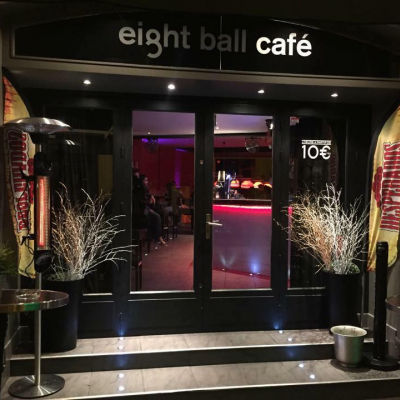 Eight ball café